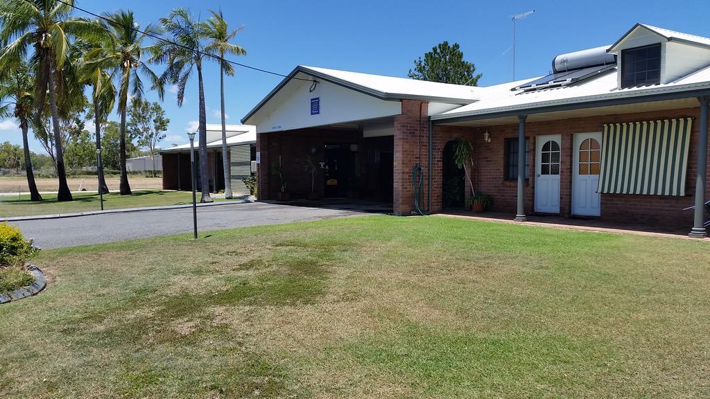 True Blue Motor Inn Rockhampton Exterior photo