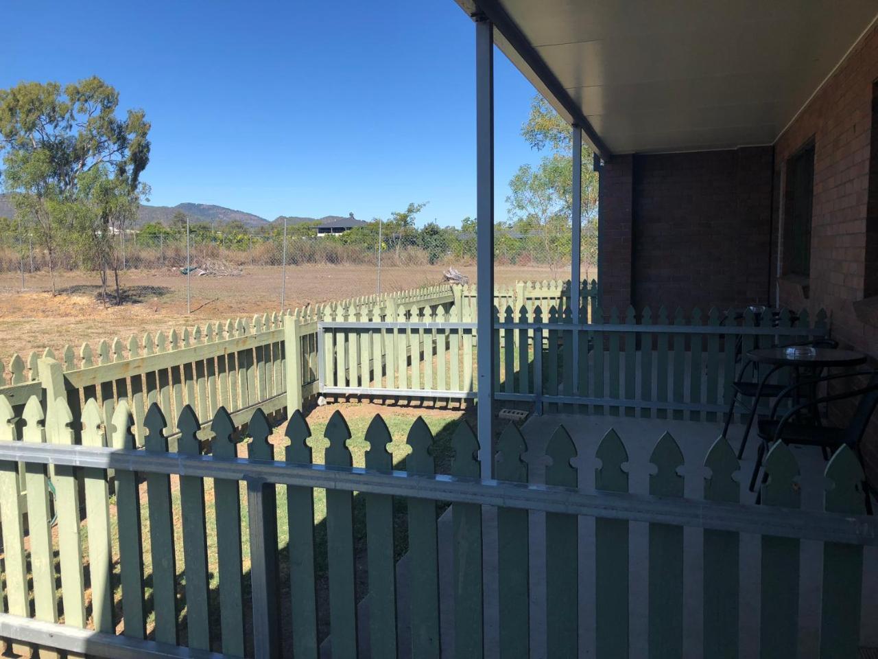 True Blue Motor Inn Rockhampton Exterior photo